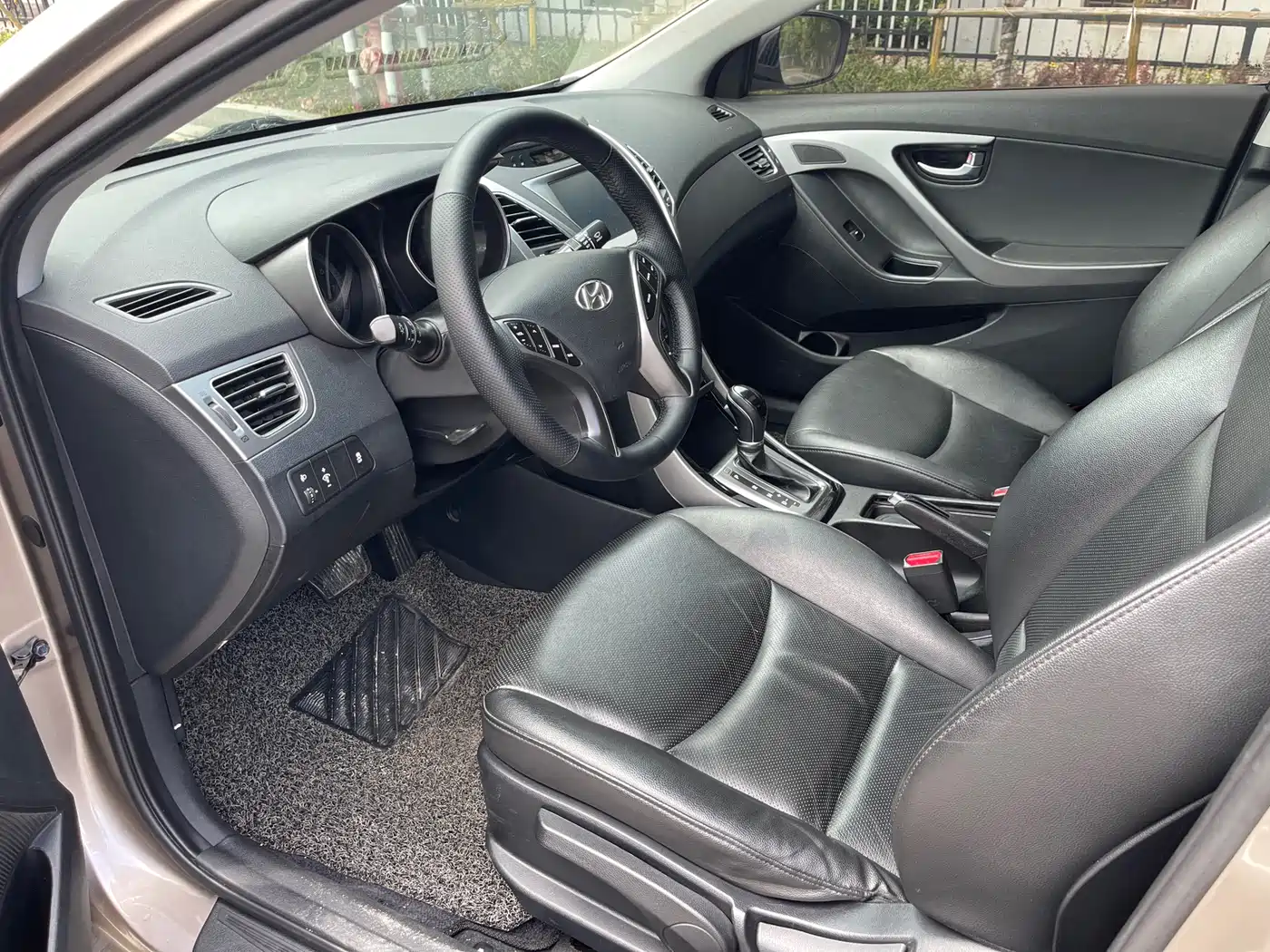 Hyundai Langdong 2015 1.6L Auto Exclusive фото 9