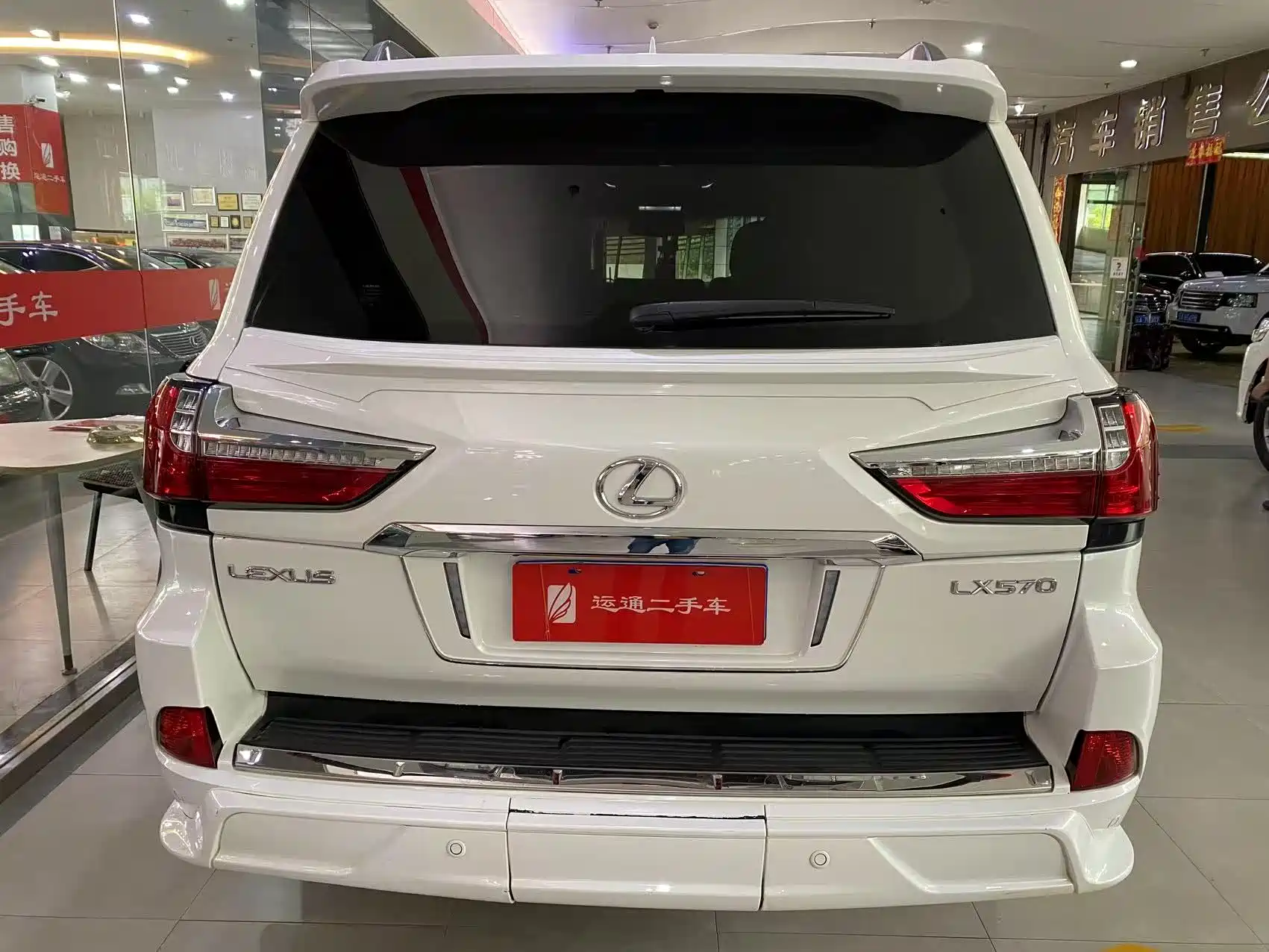Фото 5 - Lexus LX