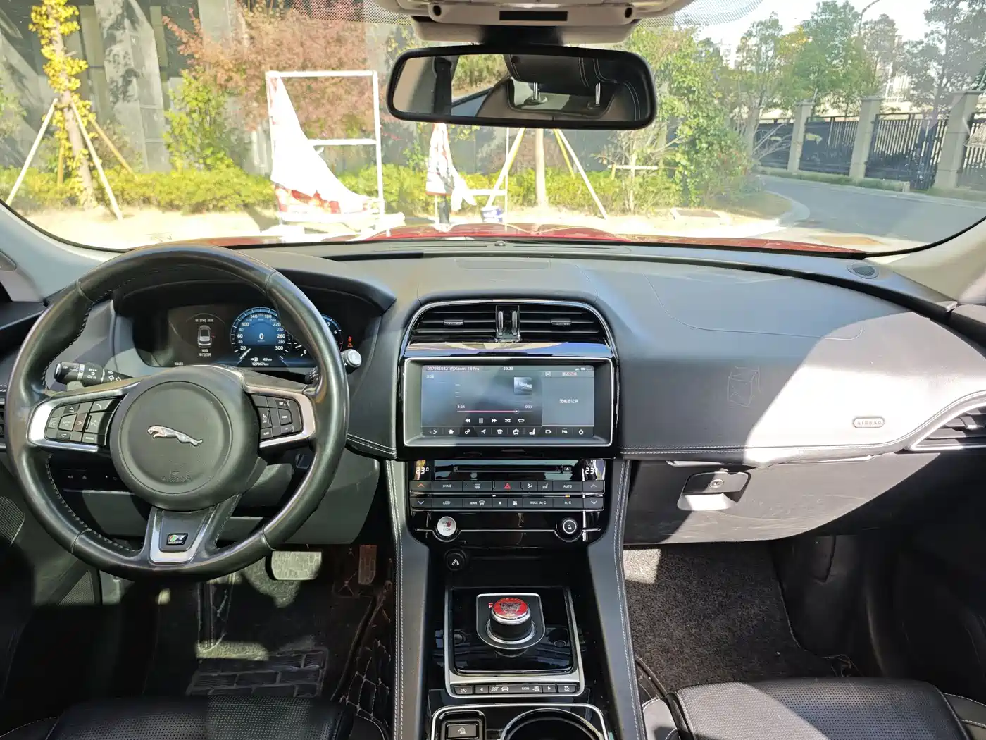 Jaguar F-PACE 2017 2016 2.0T FWD R-Sport Edition