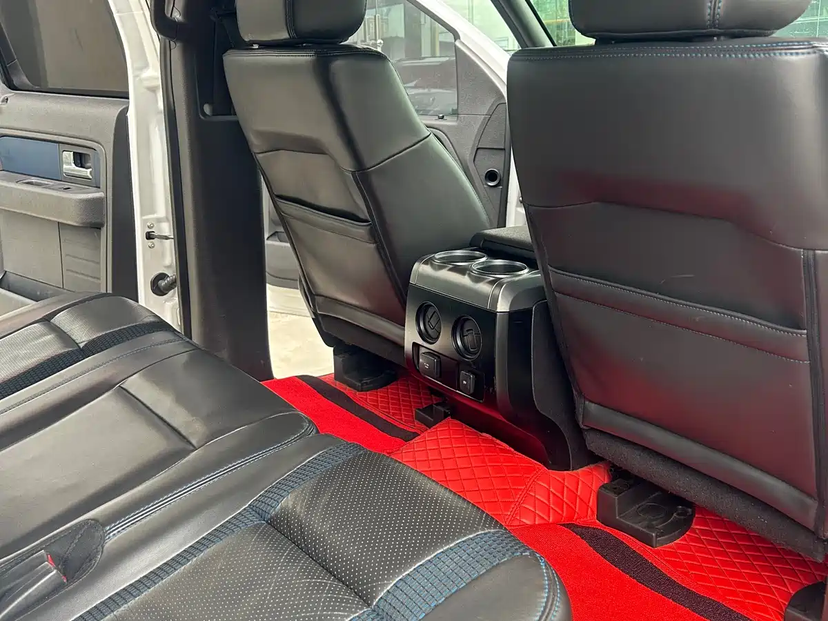 Ford F-150 Raptor 2013 2011 6.2L SVT Raptor SuperCrew