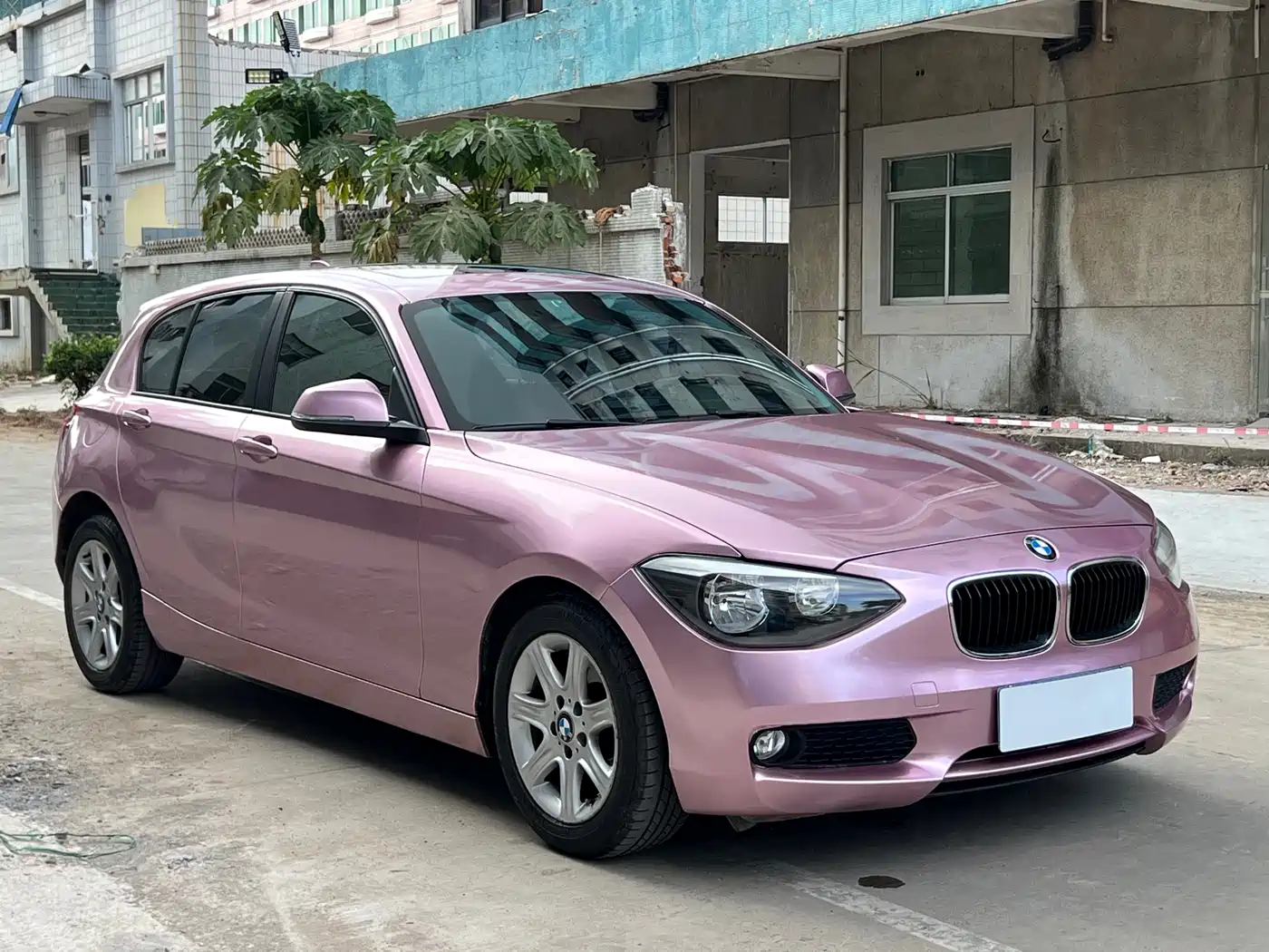 BMW 1 Series (Import) 2012 116i Leading фото 4