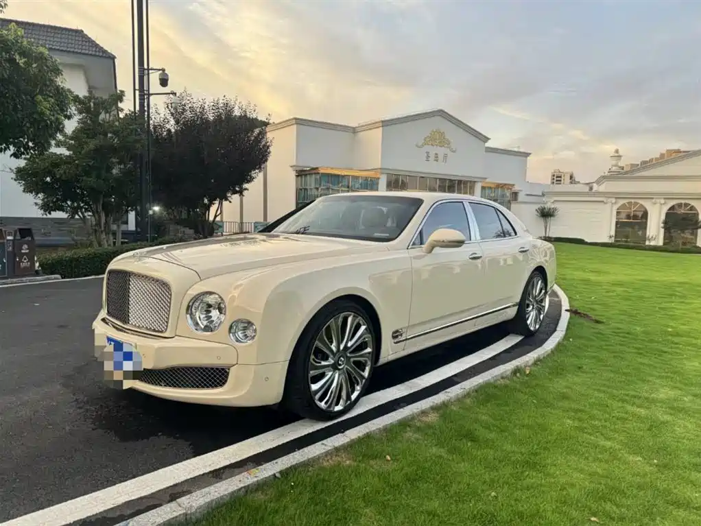Bentley Mulsanne 2013 6.8T Mulliner Special Edition фото 4