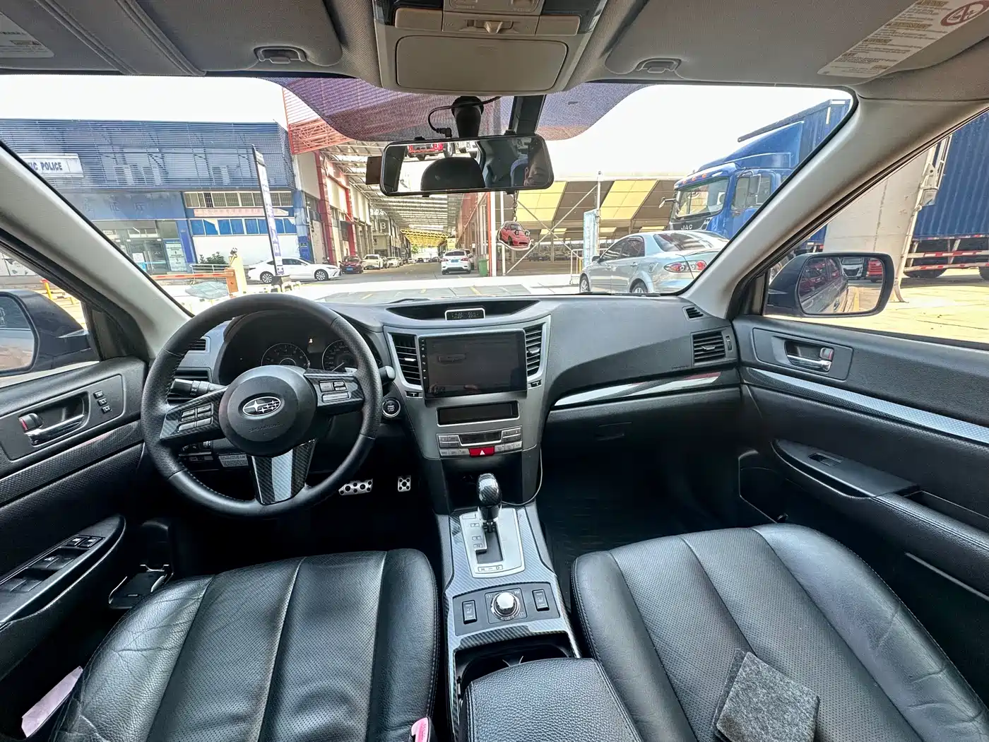 Subaru Legacy 2010 2.5GT Luxury Navigation Edition фото 6