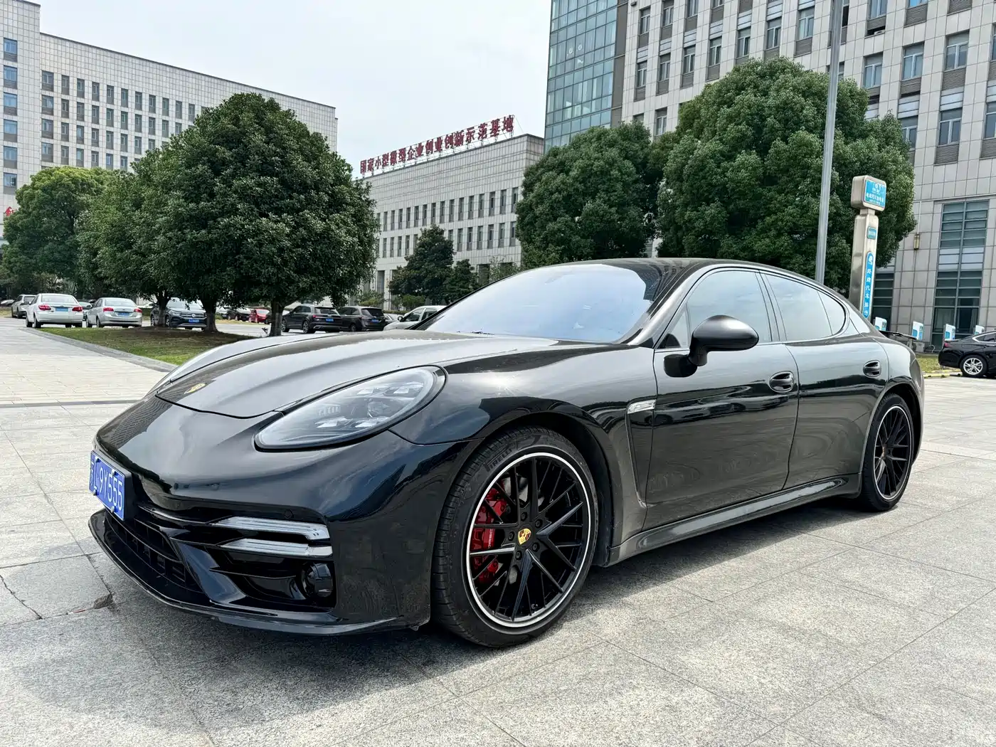 Porsche Panamera 2010 Panamera 4 3.6L фото 11
