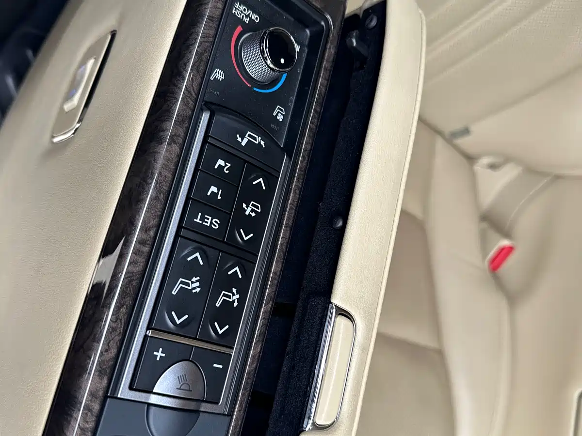 Toyota Alphard 2021 Hybrid 2.5L Premium фото 8