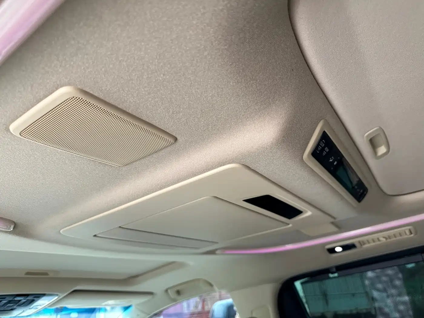 Toyota Alphard 2021 Hybrid 2.5L Premium фото 17