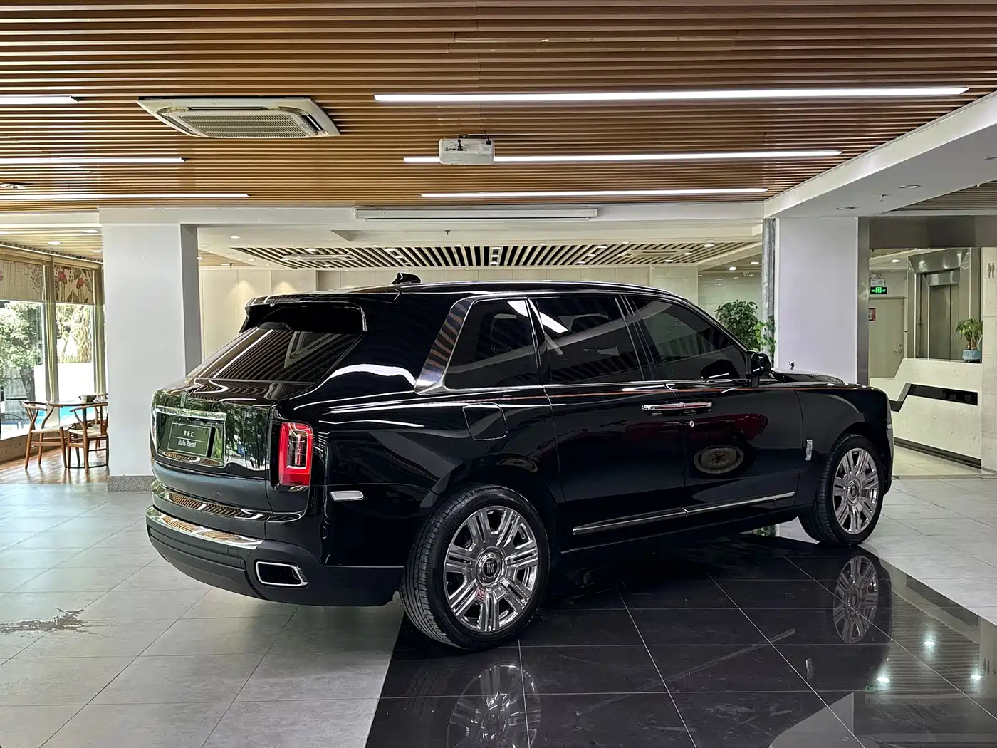 ROLLS-ROYCE CULLINAN