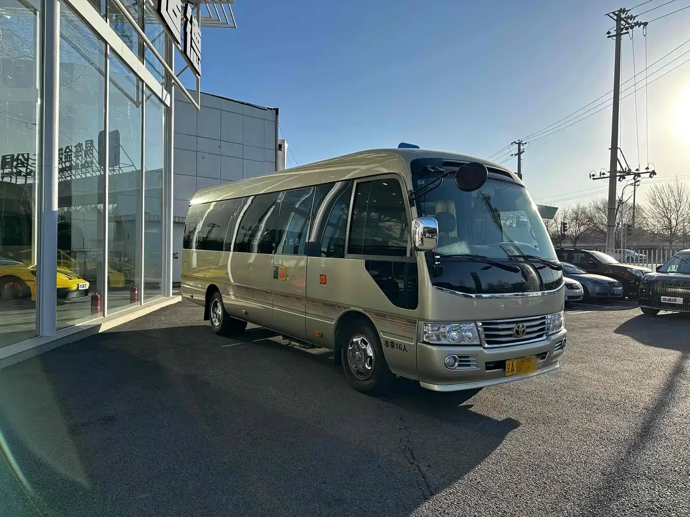 Toyota Coaster 2015 4.0L Premium Bus GRB53L-ZCMSK 20-seater фото 2