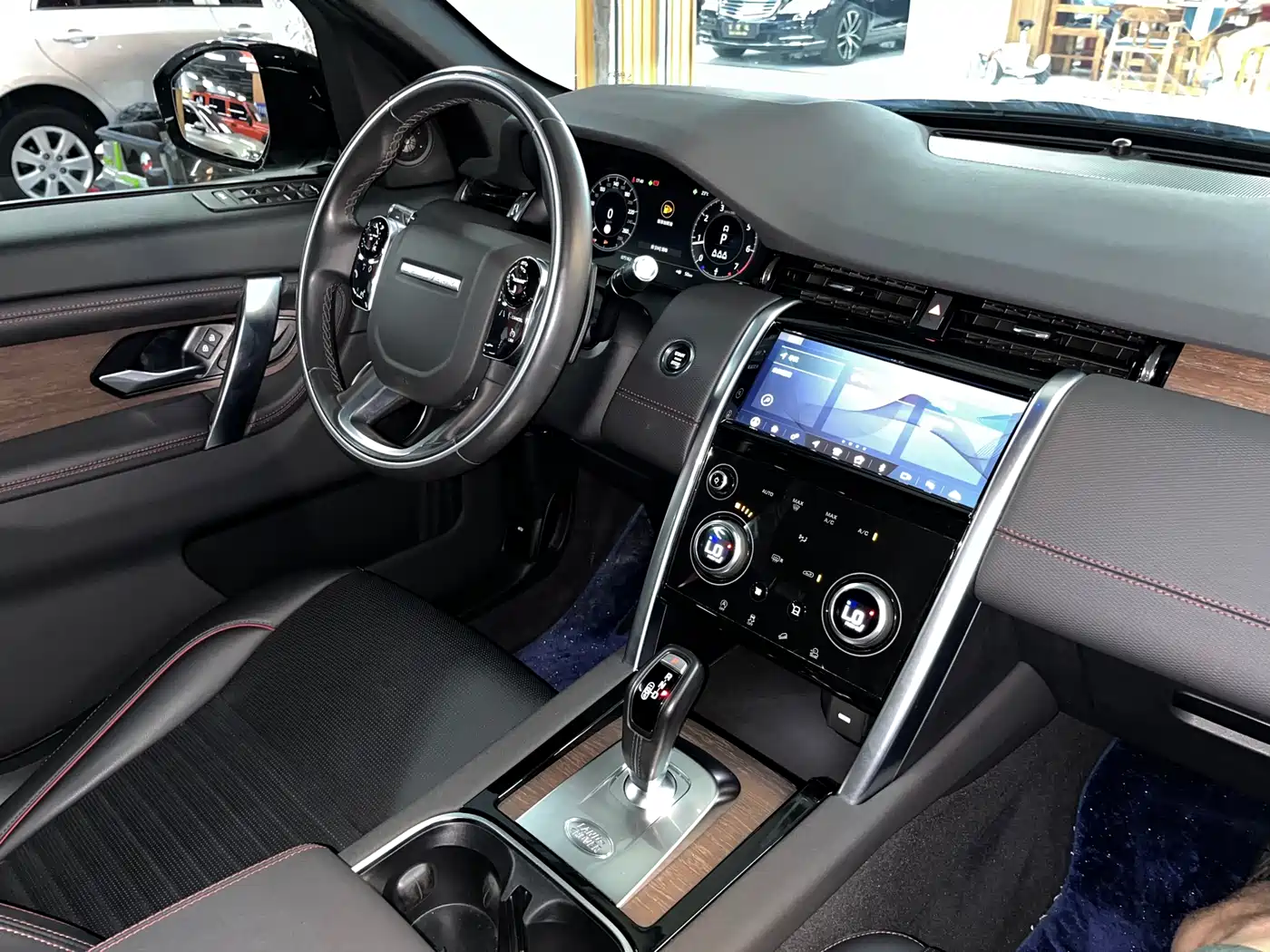 Land Rover Discovery Sport 2020 249PS R-Dynamic Performance Tech 5-seater фото 14