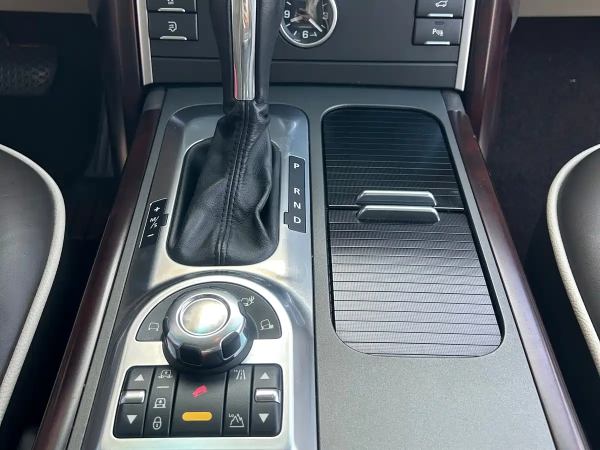 Land Rover Range Rover 2012 5.0 NA V8 фото 17