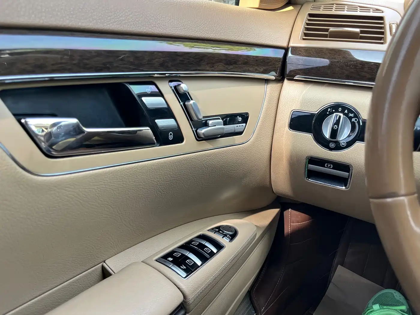 Mercedes-Benz S-Class 2012 S 300 L Luxury Grand Edition фото 29