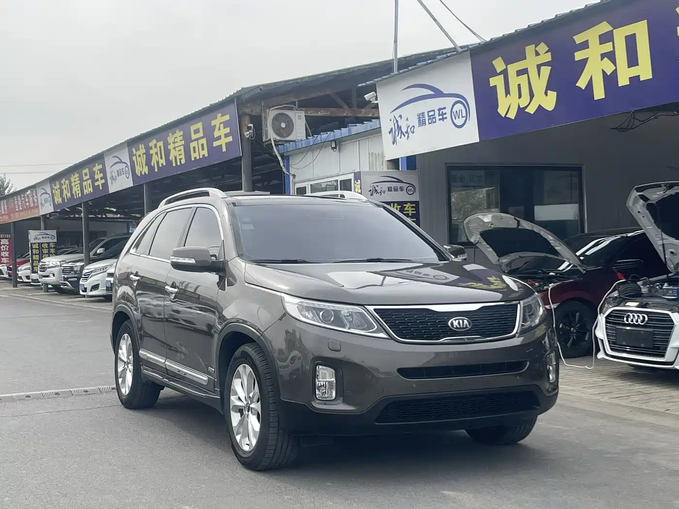 Kia Sorento 2013 2.4L 7-seat Gasoline Supreme Edition фото 2