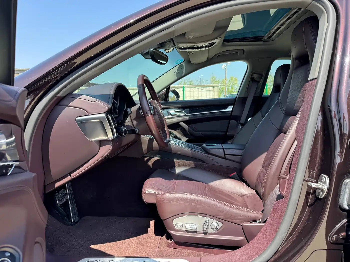 Porsche Panamera 2013 Panamera 4 Platinum Edition 3.6L фото 12