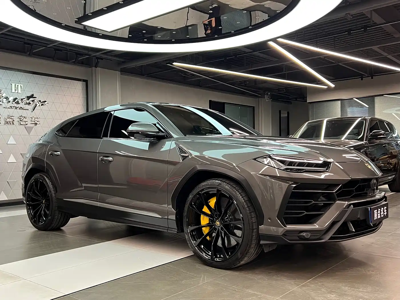Lamborghini Urus 2021 4.0T V8