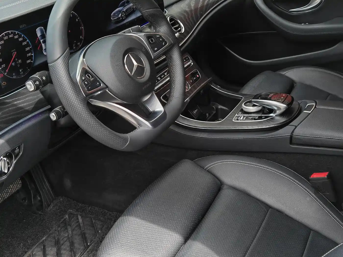 Mercedes-Benz E-Class 2018 E 200 L Sport фото 13