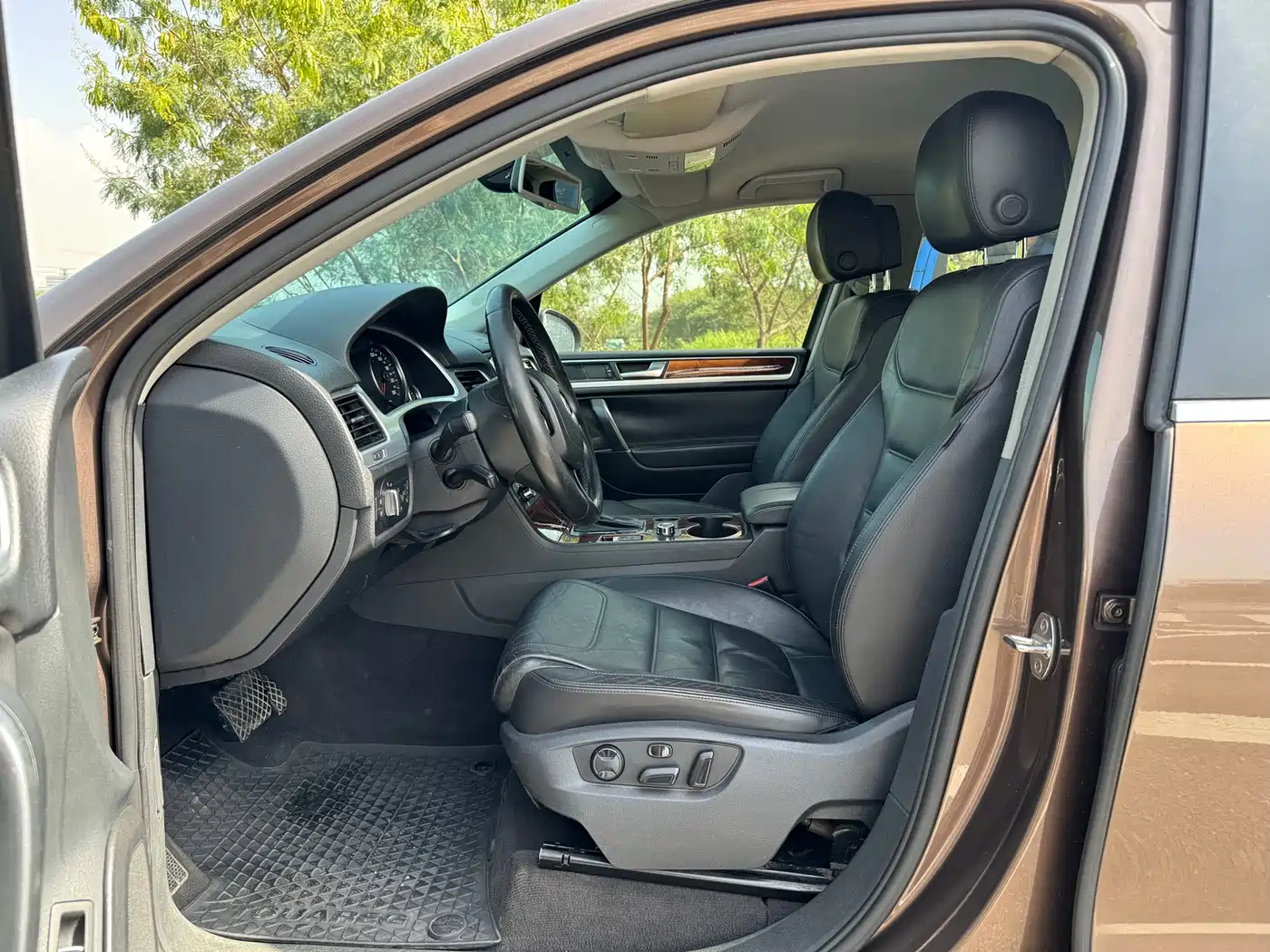 Volkswagen Touareg 2011 3.0TSI Standard фото 5