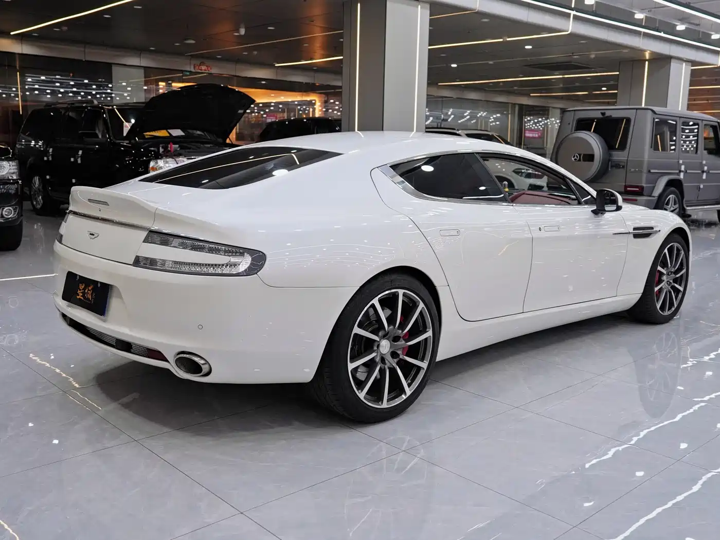 Aston Martin Rapide 2017 6.0L S фото 6