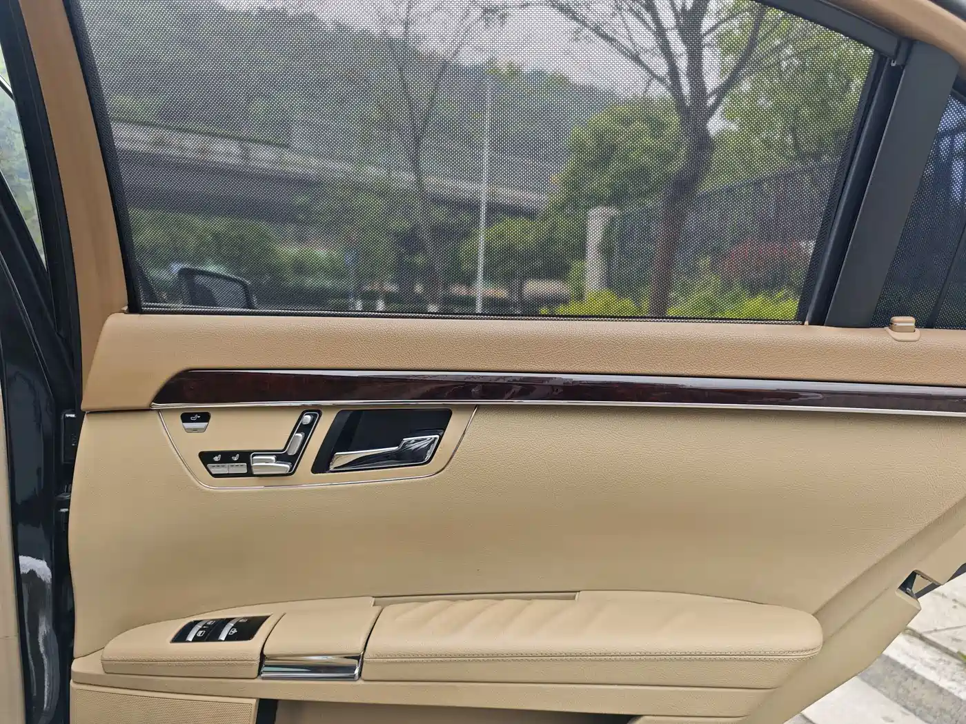 Mercedes-Benz S-Class 2010 Model S 400 L HYBRID фото 24