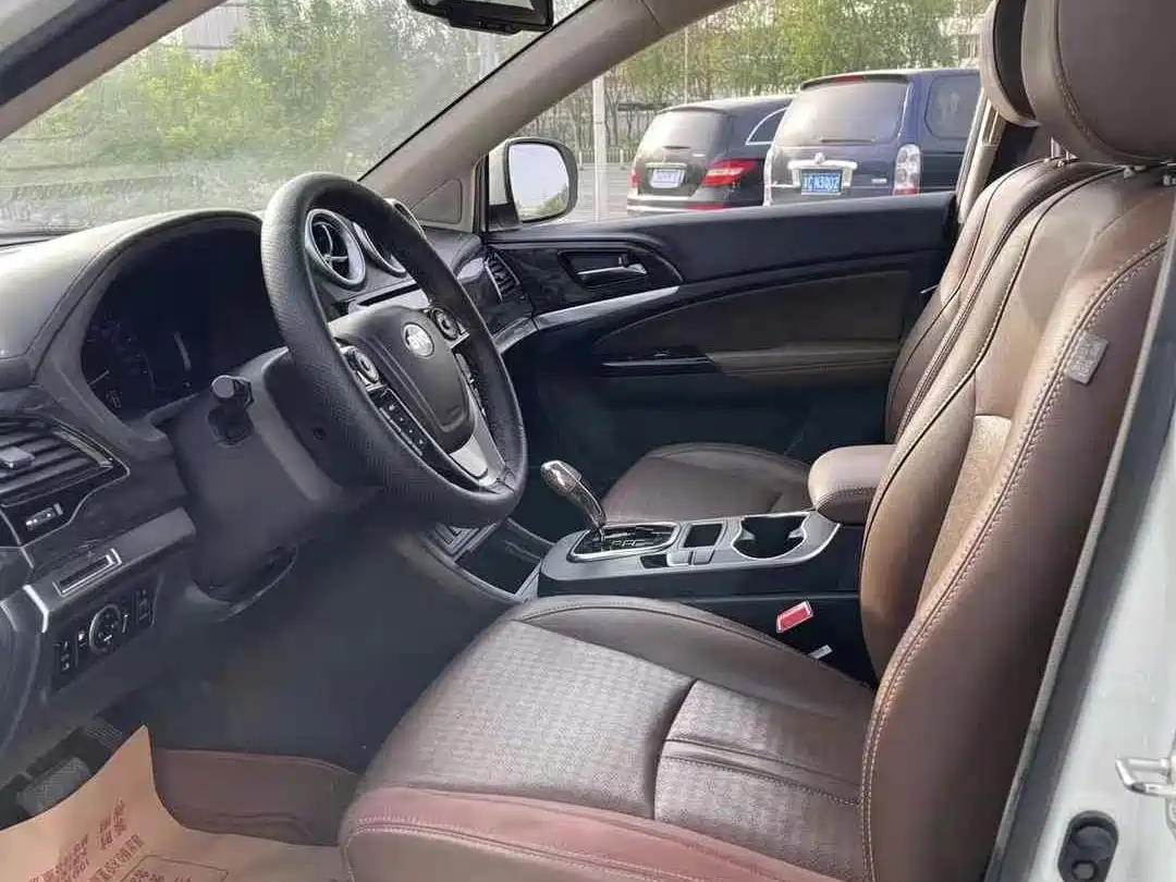 BYD S7 2016 2.0T Automatic Premium Model фото 5