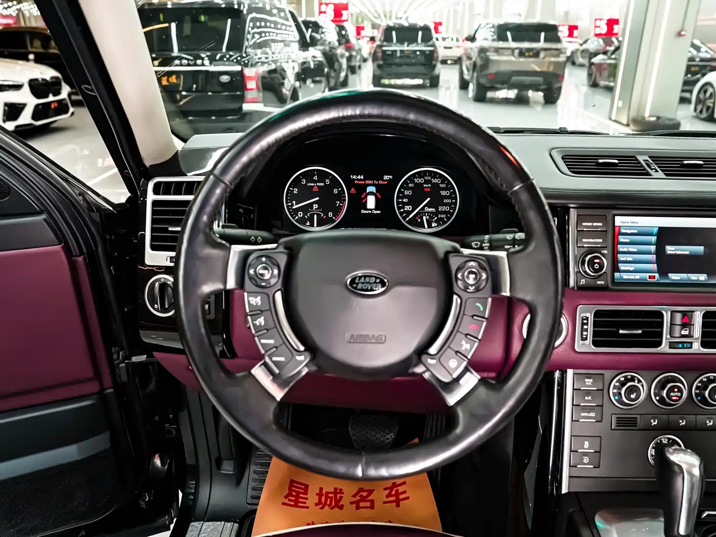 Land Rover Range Rover 2014 5.0 SC V8 AB Ultimate Genesis Extended Edition фото 16