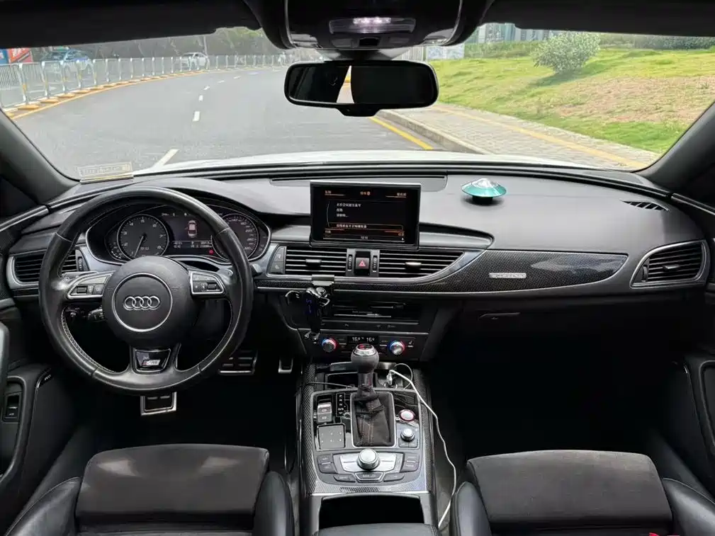 Audi S6 2013 S6 4.0TFSI фото 4