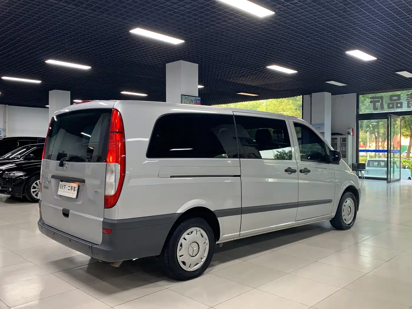 Mercedes-Benz Vito 2011 2.5L Elite Edition фото 6