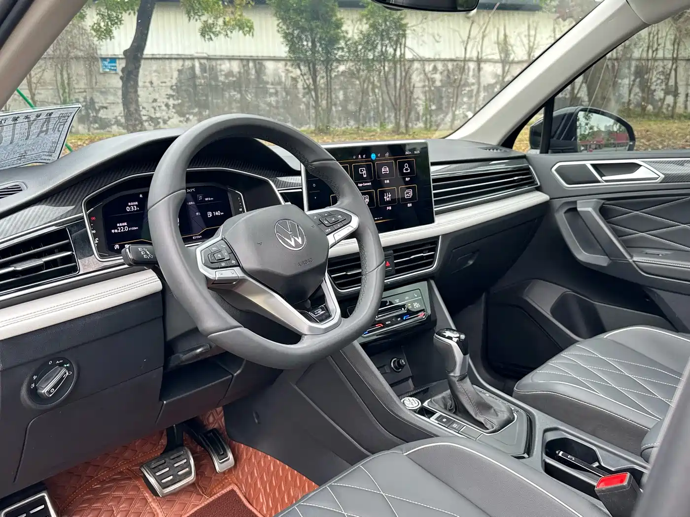Volkswagen Tiguan L 2024 330TSI Automatic 2WD R-Line Premium Enjoyment Edition фото 7