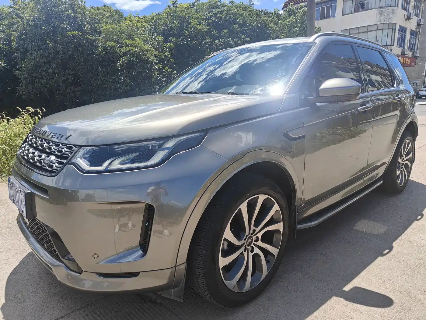 LAND ROVER DISCOVER SPORTS