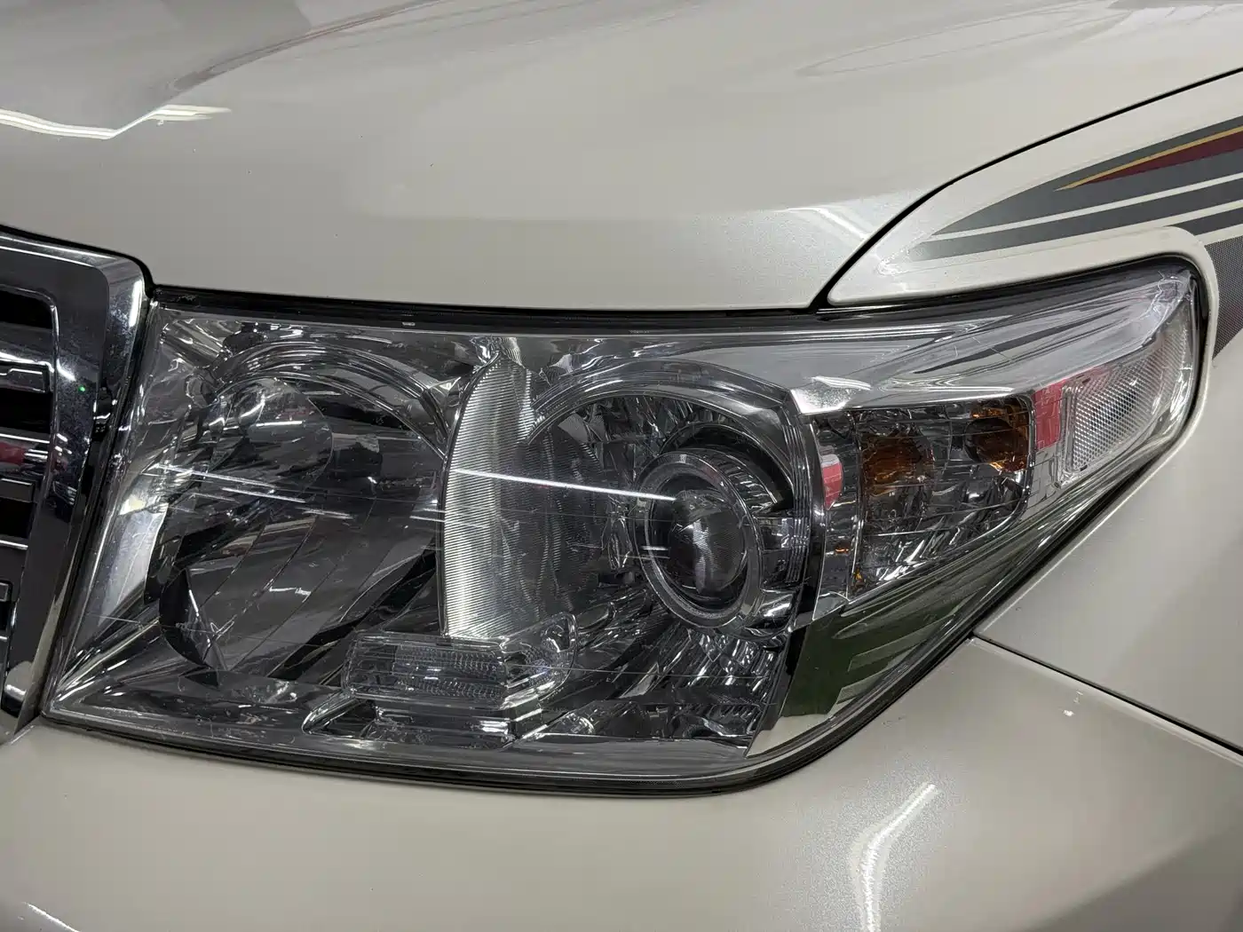 Toyota Land Cruiser (Import) 2015 4.0L V6 Middle East Limited Edition фото 12