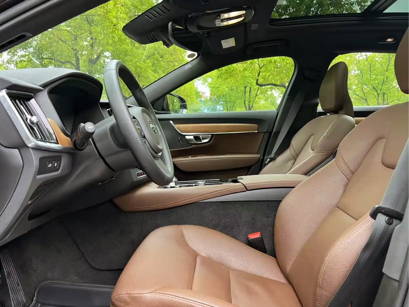 Volvo S90 Plug-in Hybrid 2023 2024 PHEV AWD Long Range Momentum Luxury Edition