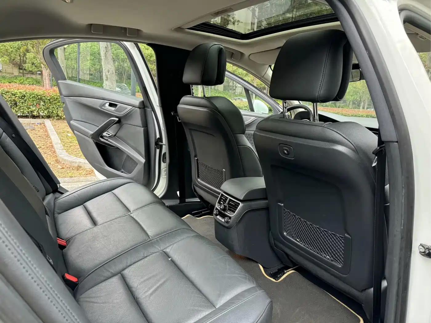Peugeot 508 2013 2.0L 2nd Anniversary Auto Sunroof Classic Edition фото 7