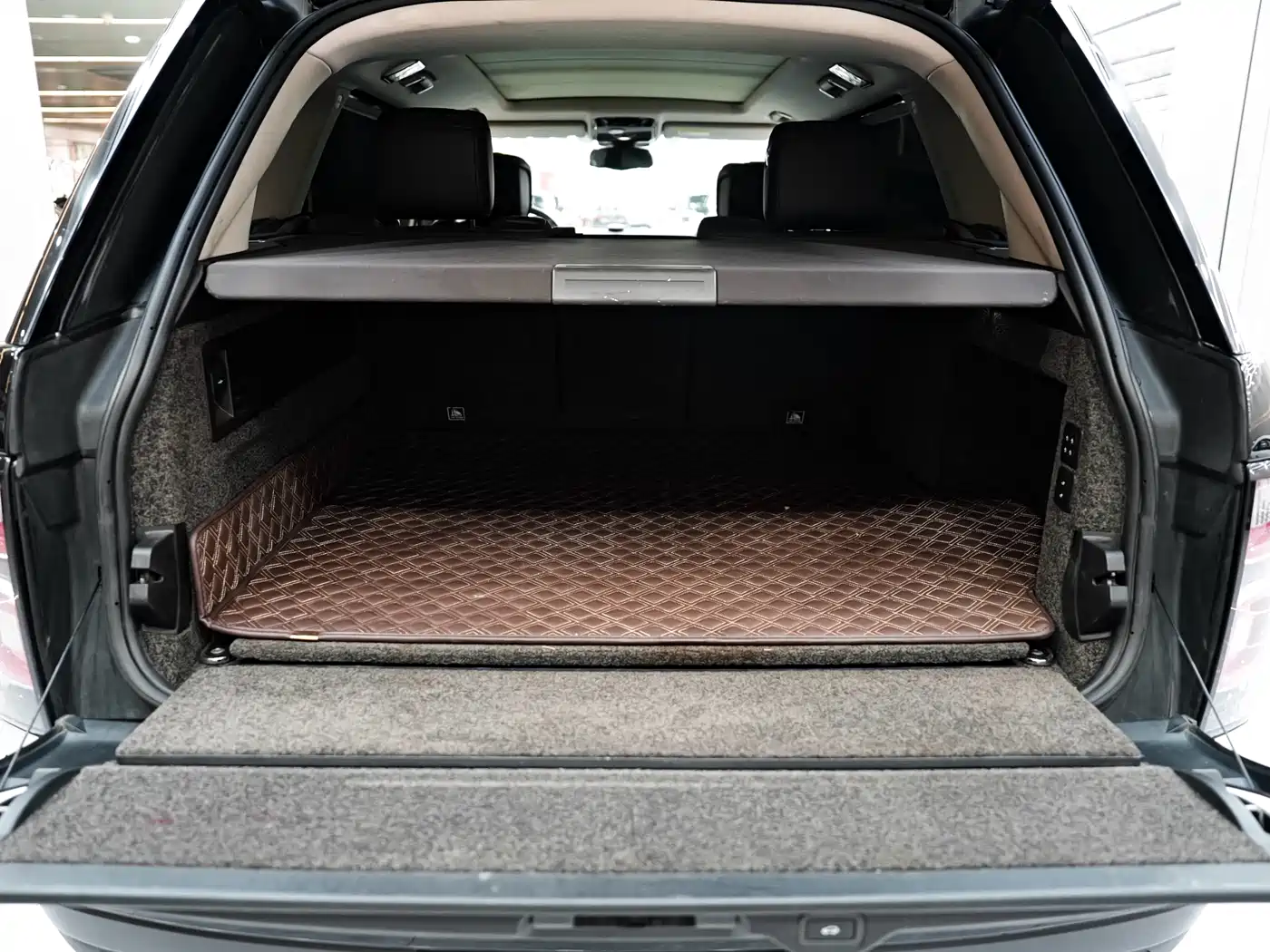 Land Rover Range Rover 2018 3.0 SC V6 Vogue Heritage Extended Edition фото 22