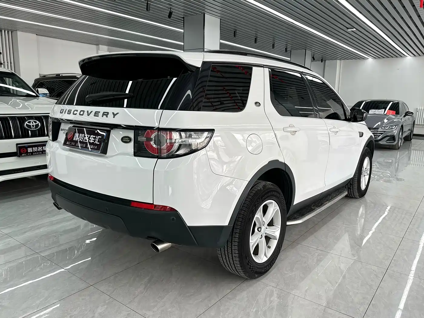 Land Rover Discovery Sport 2016 2.0T S фото 8
