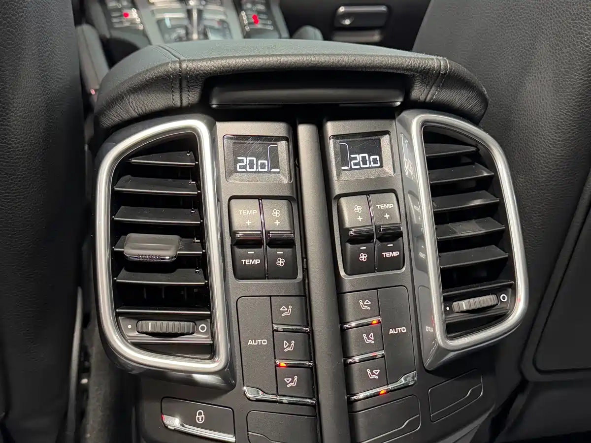 Porsche Cayenne 2015 Cayenne S 3.6T фото 30
