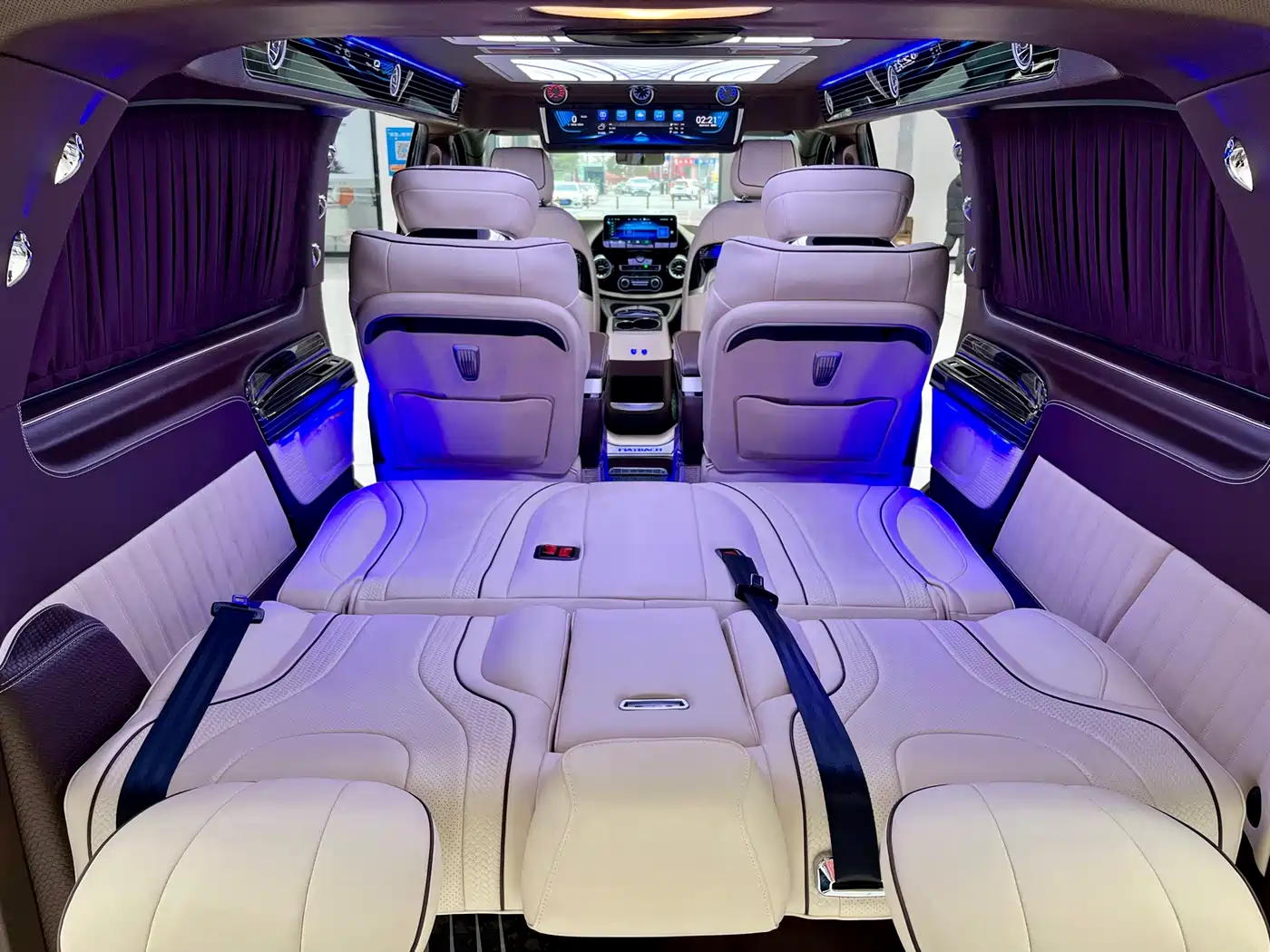Mercedes-Benz Vito 2023 2.0T Business 7-Seater фото 16