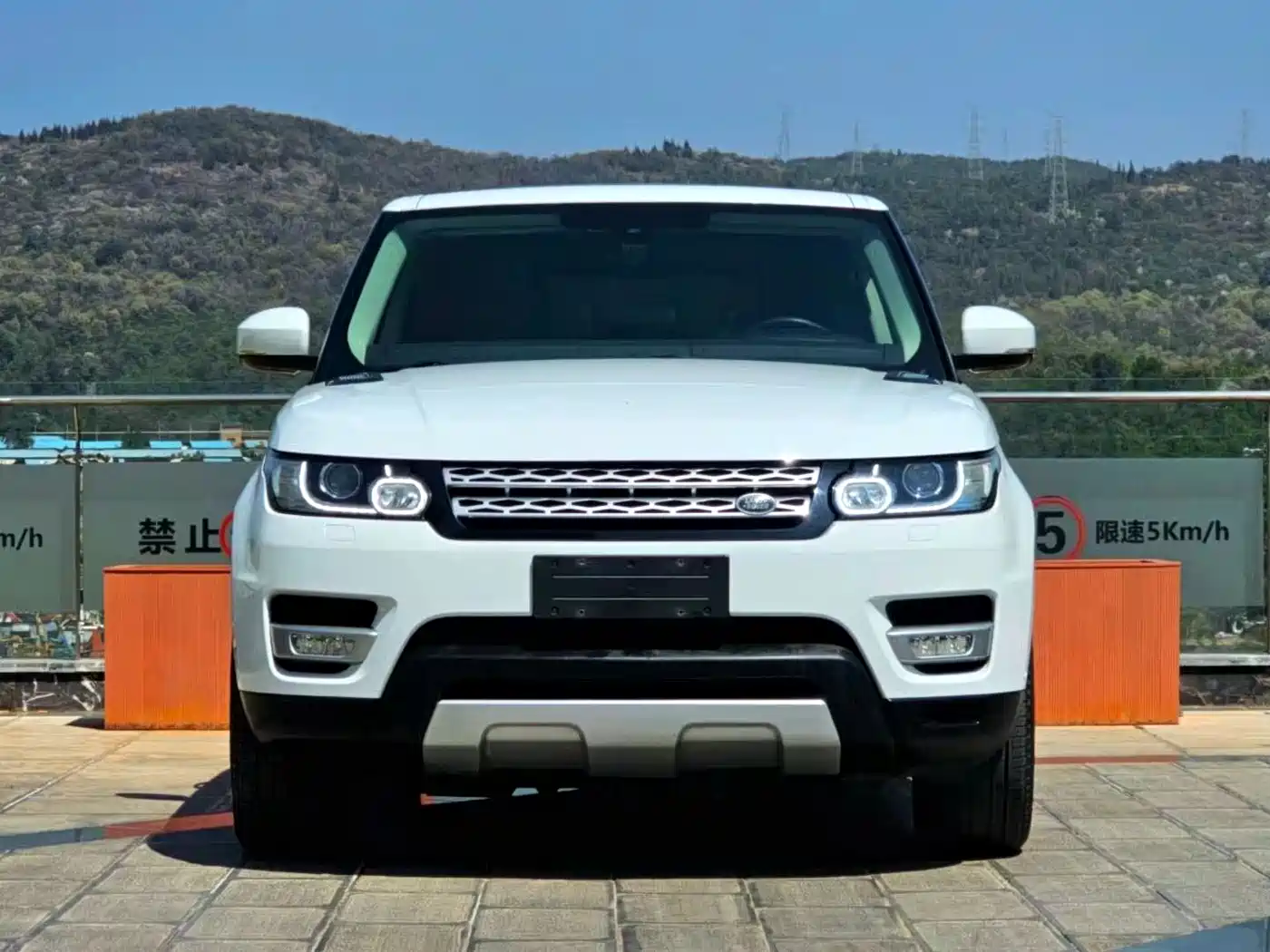 Land Rover Range Rover Sport 2014 3.0 SC V6 HSE фото 2