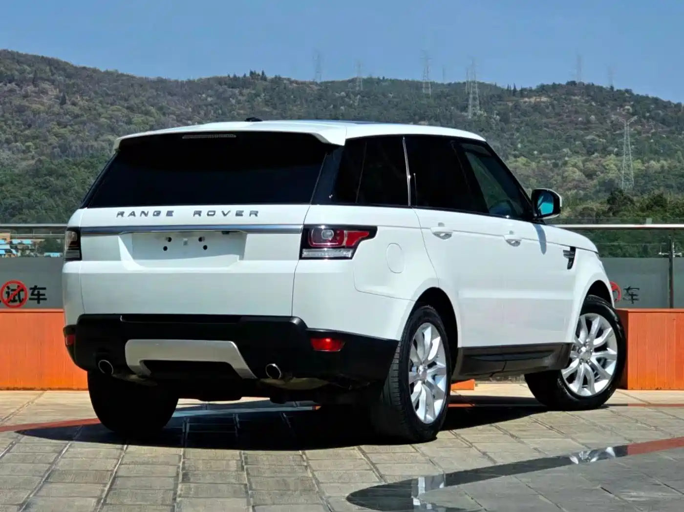 Land Rover Range Rover Sport 2014 3.0 SC V6 HSE фото 4