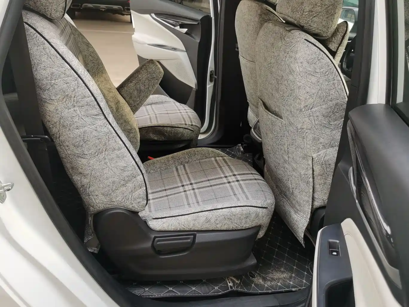 SAIC MAXUS CHASE G50