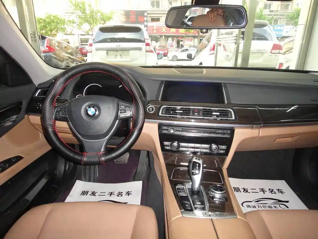 BMW 7 Series 2013 Model 730Li Leading фото 7