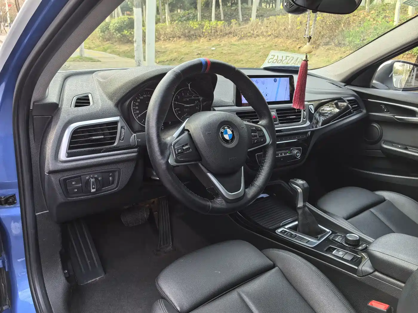BMW 1 Series 2017 118i Sport фото 13