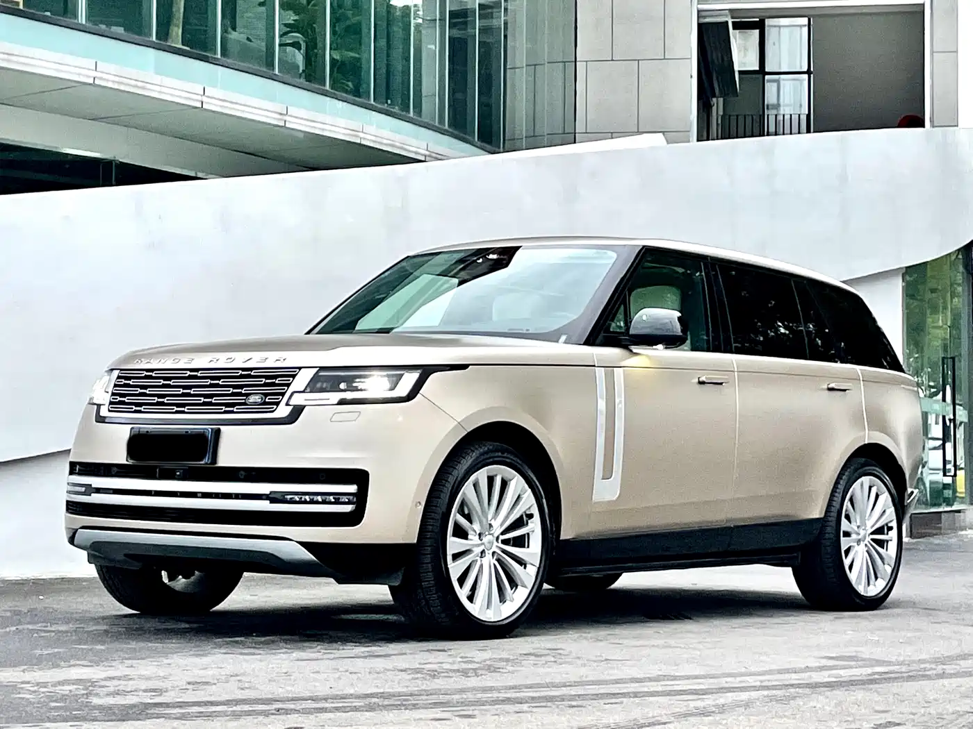 Фото 1 - Land Rover Range Rover