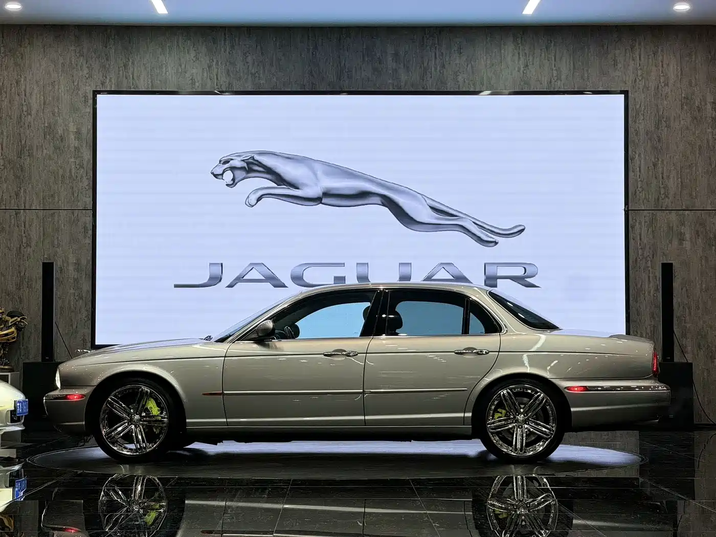 Jaguar XJ 2003 2004 Model XJ8 4.2