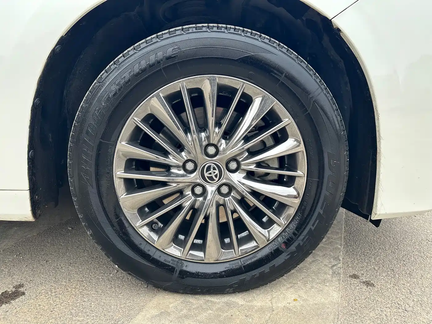 Toyota Alphard 2021 Hybrid 2.5L Premium фото 22