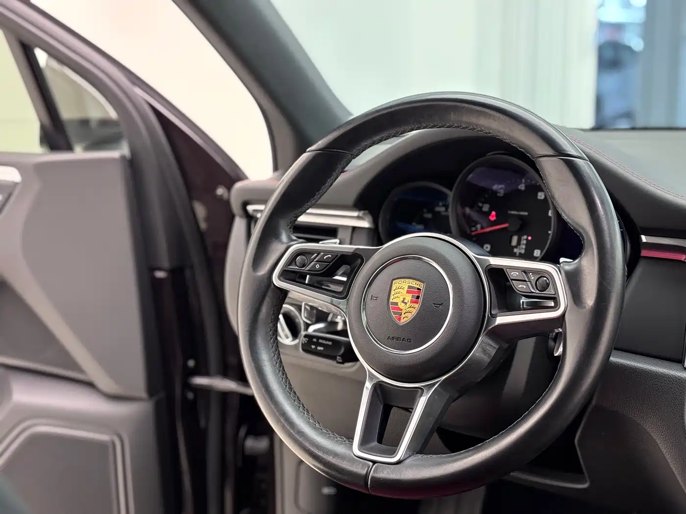 Porsche Macan 2021 Macan 2.0T фото 8