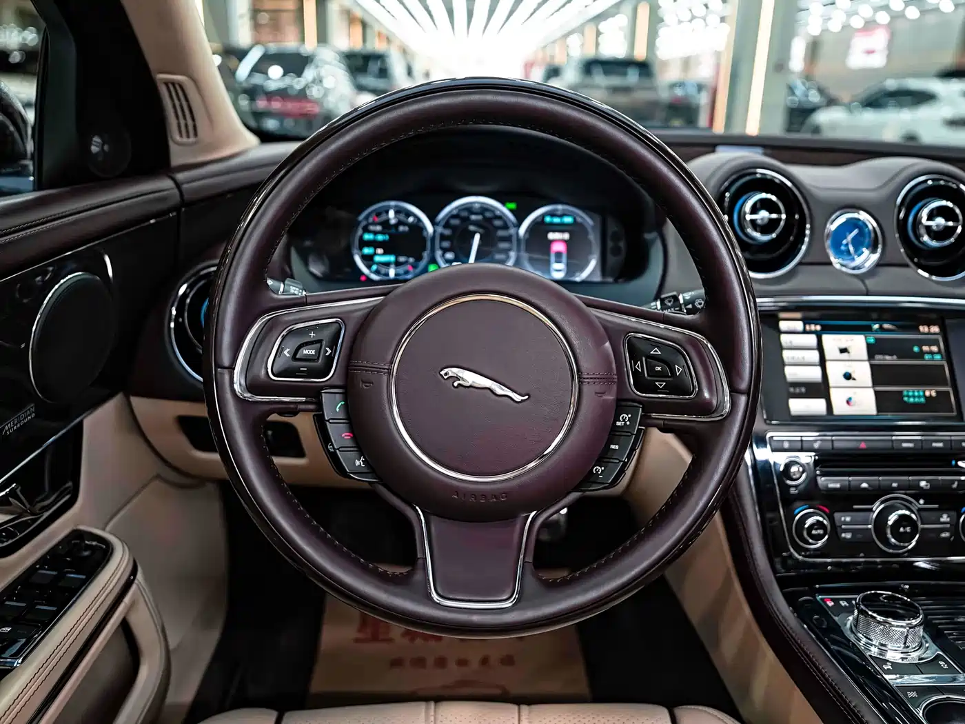 Jaguar XJ 2013 XJL 5.0 SC Ultimate Genesis Edition 5-seater фото 10
