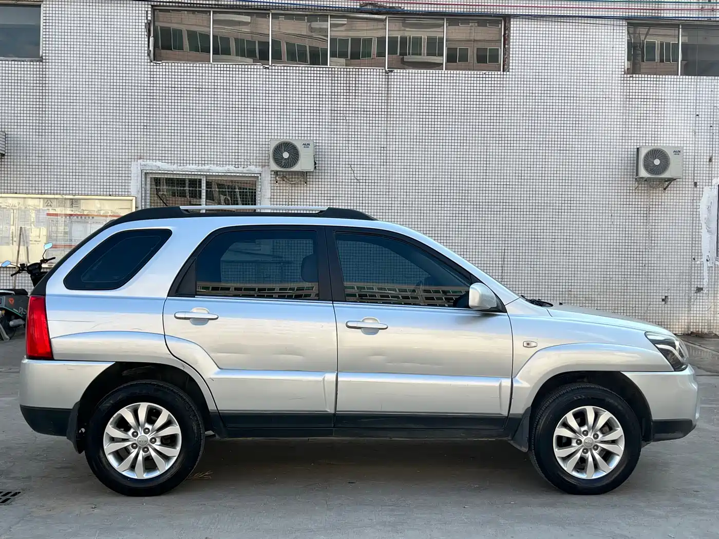 Kia Sportage 2013 2.0L Automatic 2WD GL фото 7