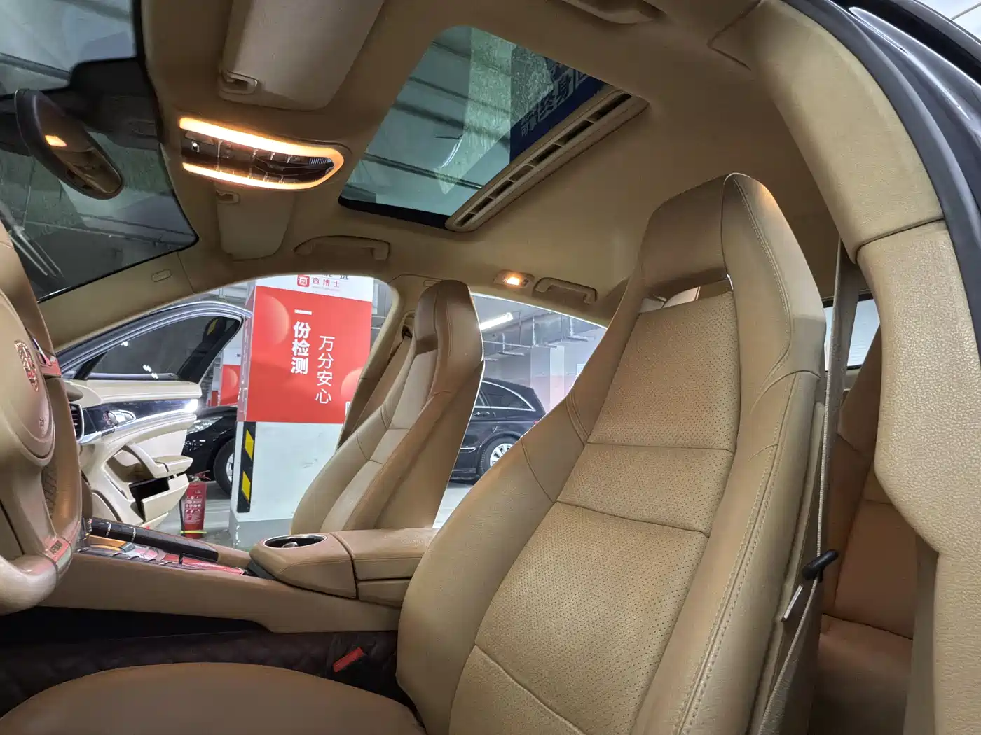 Porsche Panamera 2014 Panamera 3.0T фото 11