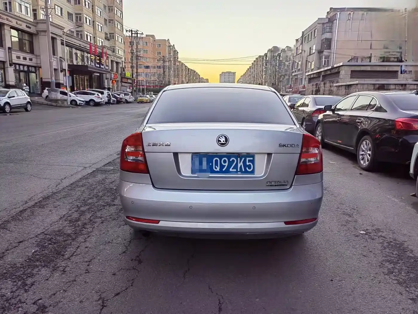 Škoda Octavia 2015 Classic 1.6L Manual Elite Edition фото 5