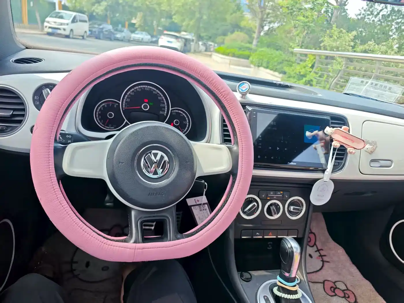 Volkswagen Beetle 2014 1.2TSI Comfort Edition фото 10