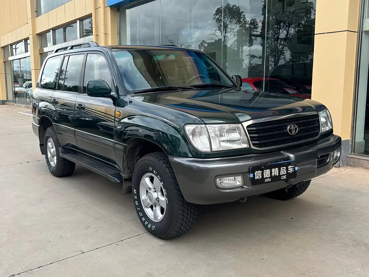 Toyota Land Cruiser (Import) фото 2